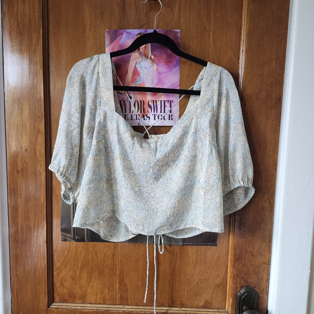 H&M blue & green open back cropped blouse